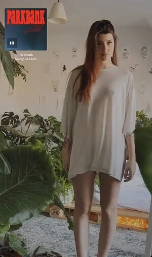Leonie Busse OnlyFans Leaked Free Thumbnail Picture - #AaYfKvKlRf