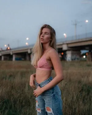 Leonie Christine OnlyFans Leaked Free Thumbnail Picture - #HZ014KeOsz