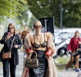 Leonie Hanne OnlyFans Leaked Free Thumbnail Picture - #Pkpduz6goj