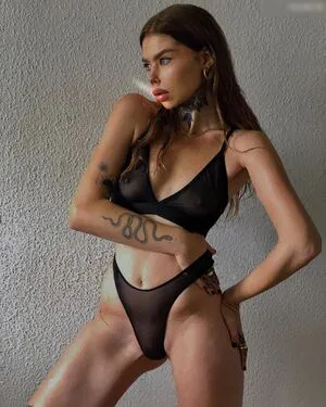 Leonie Jeen OnlyFans Leaked Free Thumbnail Picture - #3DlF2AHKux