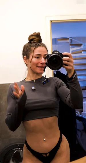 Leonie Kommoss OnlyFans Leaked Free Thumbnail Picture - #Rf6vbrKY22