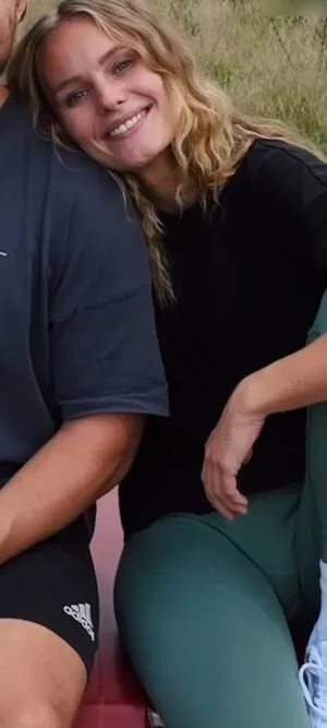 Leonie Massman OnlyFans Leaked Free Thumbnail Picture - #7iDOmf2e6L