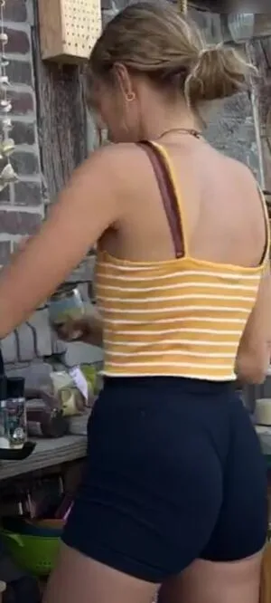 Leonie Massman OnlyFans Leaked Free Thumbnail Picture - #TMfy4OT5B6