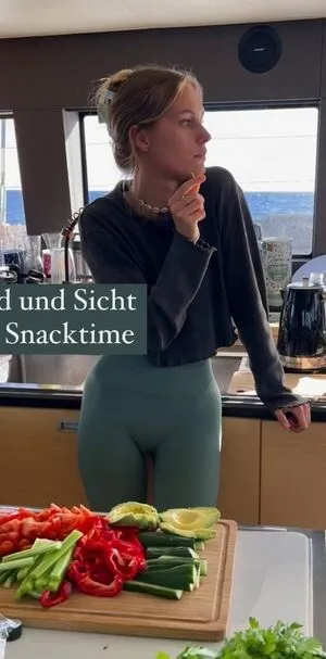 Leonie Massman OnlyFans Leaked Free Thumbnail Picture - #TjugHxxPcL