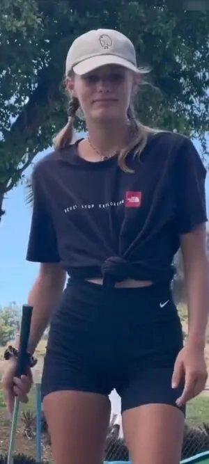 Leonie Massman OnlyFans Leaked Free Thumbnail Picture - #w6douFVmLH