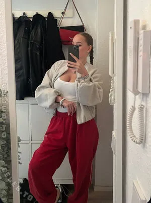 Leonie Rld OnlyFans Leaked Free Thumbnail Picture - #WU6l2D7ESN