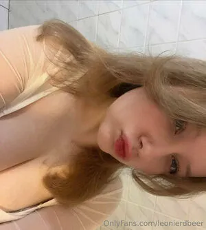 Leonierdbeer OnlyFans Leaked Free Thumbnail Picture - #FNqzrto3Qf