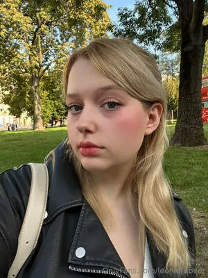 Leonierdbeer OnlyFans Leaked Free Thumbnail Picture - #YZPFVD6AAX