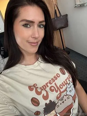 Leonieschwarz OnlyFans Leaked Free Thumbnail Picture - #uW2UyaM4yK
