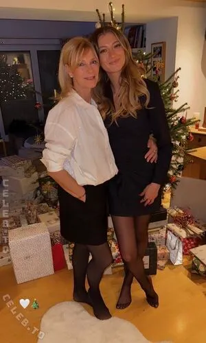 Leony Burger OnlyFans Leaked Free Thumbnail Picture - #50lBSfbazx