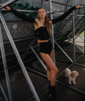 Leony Burger OnlyFans Leaked Free Thumbnail Picture - #h3esK2xAUO