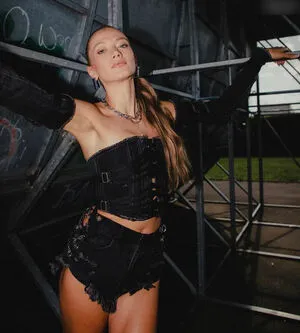 Leony Burger OnlyFans Leaked Free Thumbnail Picture - #suhAehTmnx