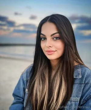 Lerasky OnlyFans Leaked Free Thumbnail Picture - #DezWeyERj4