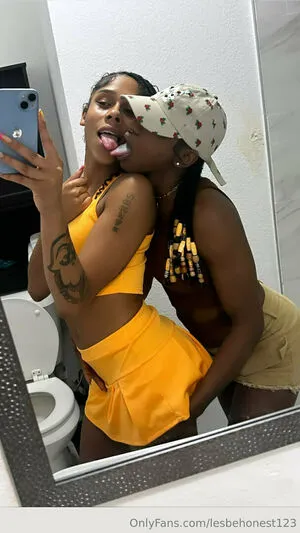 Lesbehonest123 OnlyFans Leaked Free Thumbnail Picture - #VnLt75FlWt