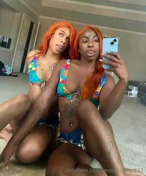 Lesbehonest123 OnlyFans Leaked Free Thumbnail Picture - #nsvj85GDXF