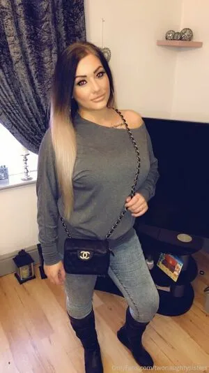 Lesbianlovex OnlyFans Leaked Free Thumbnail Picture - #F5NCPHKKEo