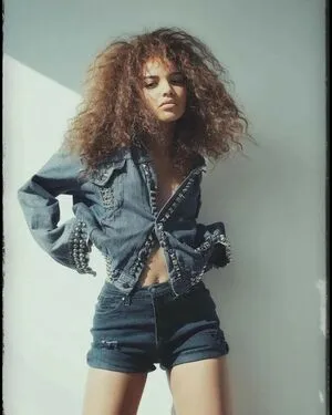 Leslie Grace OnlyFans Leaked Free Thumbnail Picture - #RrAt2ys6CN