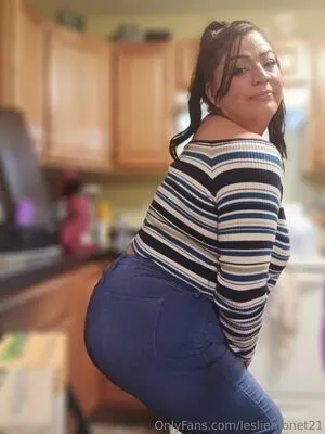 Lesliemonet21 OnlyFans Leaked Free Thumbnail Picture - #gvPDvtk1m9