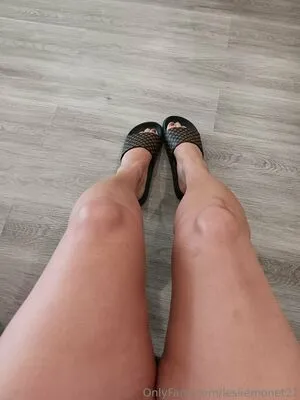 Lesliemonet21 OnlyFans Leaked Free Thumbnail Picture - #yua5ZaG33m