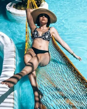Leticia Dirks OnlyFans Leaked Free Thumbnail Picture - #GPUBE7L6w3
