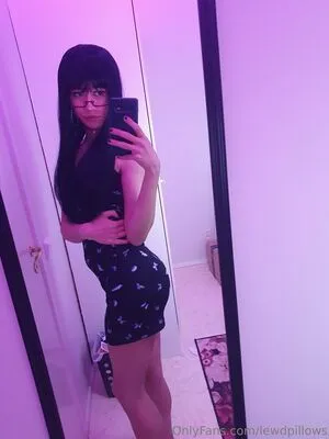 Lewdpillows OnlyFans Leaked Free Thumbnail Picture - #0a1M2xIQiK
