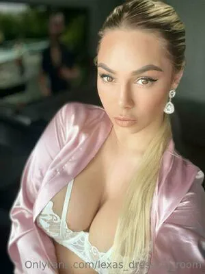 Lexas Dressing Room OnlyFans Leaked Free Thumbnail Picture - #nBrmGbj6Ae