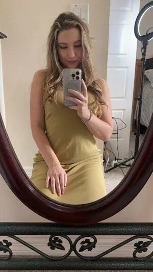 Lexi Love OnlyFans Leaked Free Thumbnail Picture - #4uokniDXmp
