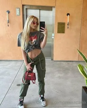 Lexiagaa OnlyFans Leaked Free Thumbnail Picture - #LYCEnDsaxl