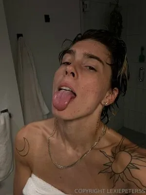 Lexiepeterss OnlyFans Leaked Free Thumbnail Picture - #FAVsYlieVO