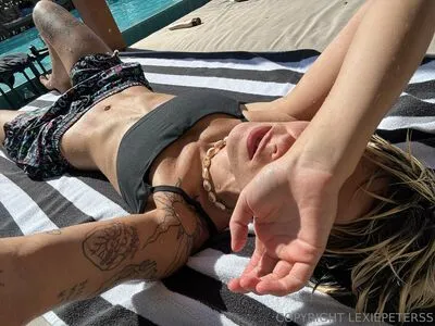 Lexiepeterss OnlyFans Leaked Free Thumbnail Picture - #cXl2HniXIA