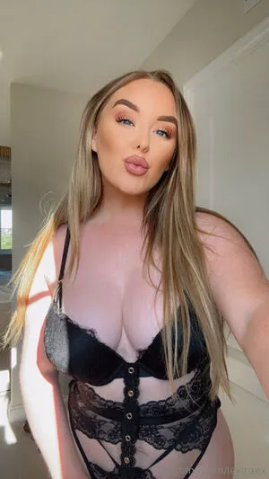 Lexiraex OnlyFans Leaked Free Thumbnail Picture - #2H652V3pf3