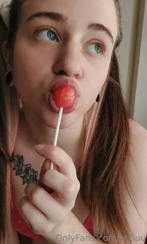 Lexiuu OnlyFans Leaked Free Thumbnail Picture - #1AmIVRaKxB