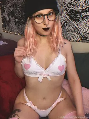 Lexiveefree OnlyFans Leaked Free Thumbnail Picture - #rjkBAeNZ7f