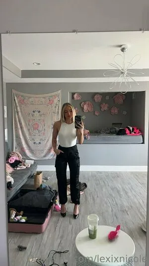 Lexixnicole OnlyFans Leaked Free Thumbnail Picture - #K8rXiOGdsT