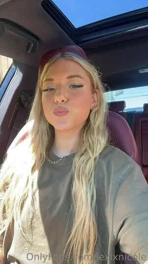 Lexixnicole OnlyFans Leaked Free Thumbnail Picture - #URnt1UUs3T