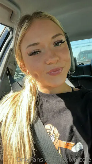 Lexixnicole OnlyFans Leaked Free Thumbnail Picture - #hkyrdSH2B5