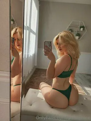 Lexus Grace Carlson OnlyFans Leaked Free Thumbnail Picture - #FelRrMFN3s