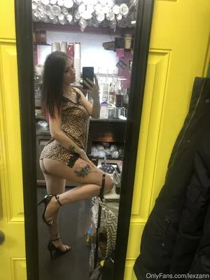 Lexze OnlyFans Leaked Free Thumbnail Picture - #F4osab41Lf
