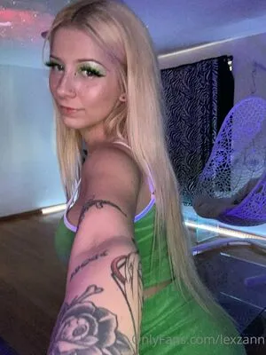 Lexze OnlyFans Leaked Free Thumbnail Picture - #yTnxxig1b5