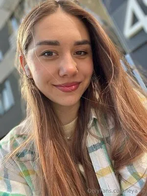Leya Le OnlyFans Leaked Free Thumbnail Picture - #H4vFgQS8gU