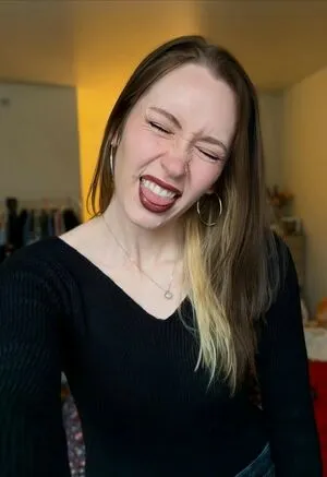 Leyaroundwithme OnlyFans Leaked Free Thumbnail Picture - #NwOdZsoVXa