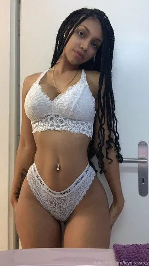 Leydiitavarez OnlyFans Leaked Free Thumbnail Picture - #2M5TkJrB4q