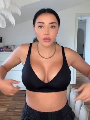 Leyla Lahouar OnlyFans Leaked Free Thumbnail Picture - #6F8AwZ8YJ3