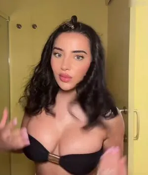Leyla Lahouar OnlyFans Leaked Free Thumbnail Picture - #YZAFJDBONu