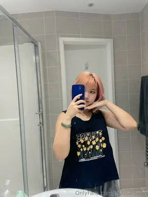Leynnercutie OnlyFans Leaked Free Thumbnail Picture - #tSMaCH1zIm