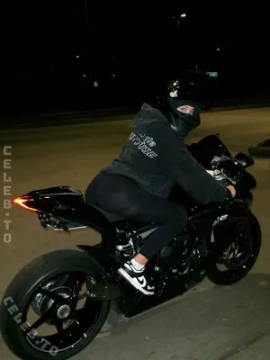 Lezzyz042 OnlyFans Leaked Free Thumbnail Picture - #7LvDsfbRPN