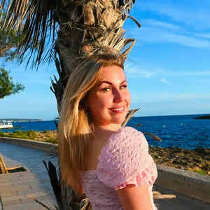 Lia Larsson OnlyFans Leaked Free Thumbnail Picture - #2aKIehf7Vd