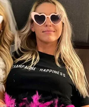 Lia Lynn OnlyFans Leaked Free Thumbnail Picture - #Y7levn33kv