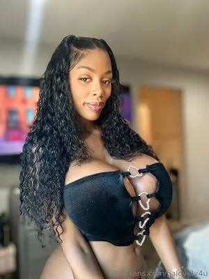 Lialovely4u OnlyFans Leaked Free Thumbnail Picture - #1cBphW6Fdu