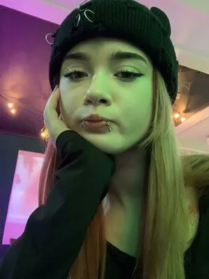 Liana Kisses OnlyFans Leaked Free Thumbnail Picture - #tWUFLTT0yB